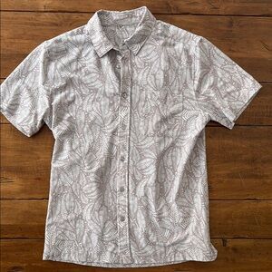 VUORI Short Sleeve Bridge Button Down - Umber Sago -men’s small